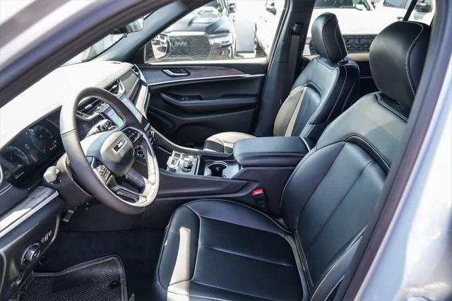 new 2025 Jeep Grand Cherokee car, priced at $38,814