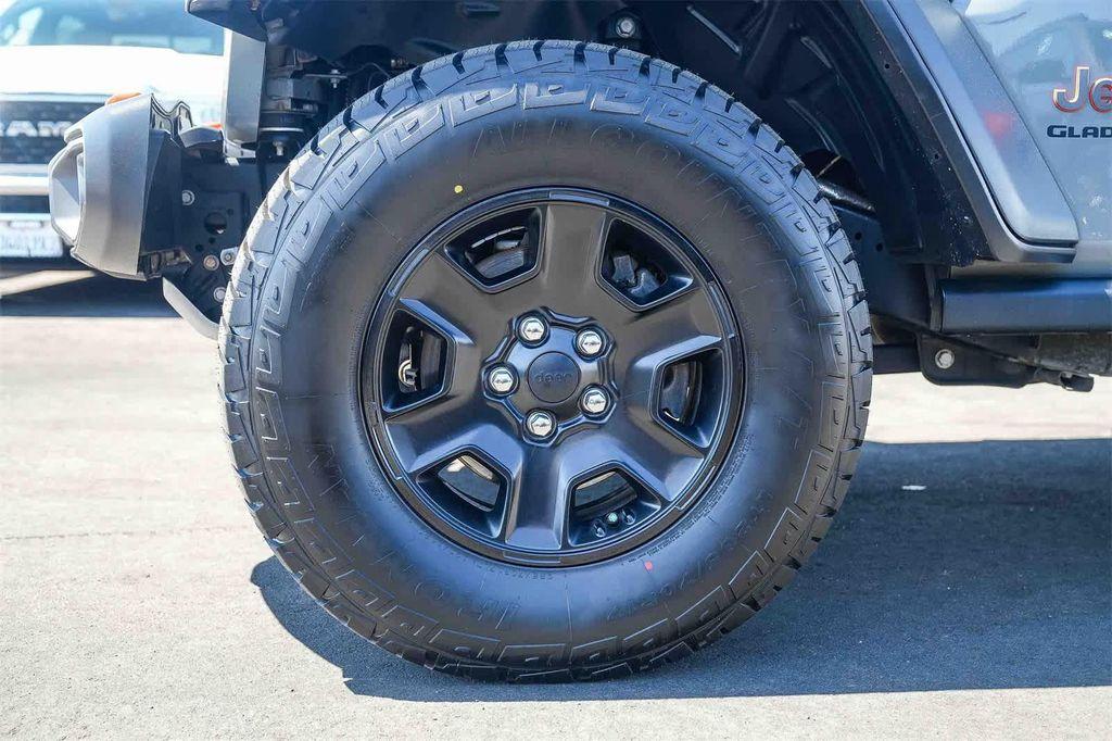used 2021 Jeep Gladiator car, priced at $37,774