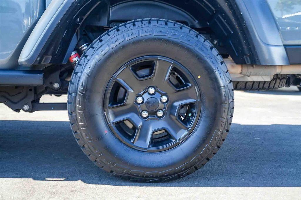 used 2021 Jeep Gladiator car, priced at $37,774