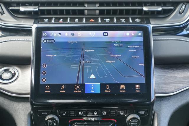 used 2022 Jeep Grand Cherokee car, priced at $32,900