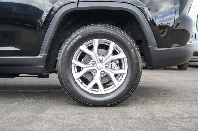 used 2022 Jeep Grand Cherokee car, priced at $32,900