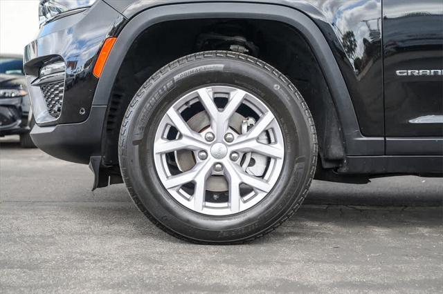 used 2022 Jeep Grand Cherokee car, priced at $32,900