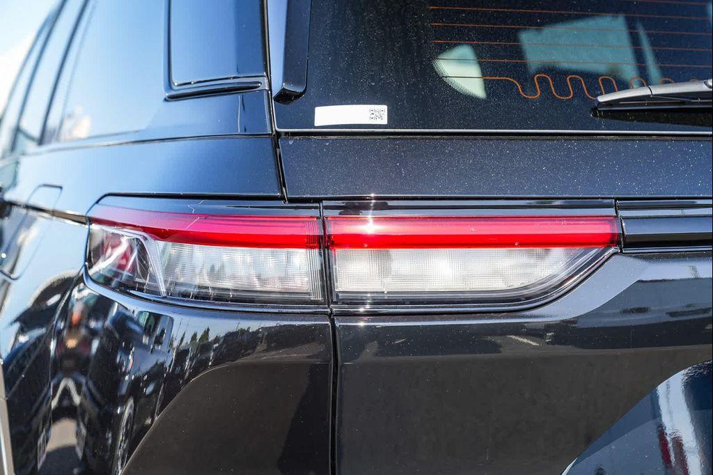 new 2025 Jeep Grand Cherokee car, priced at $44,910