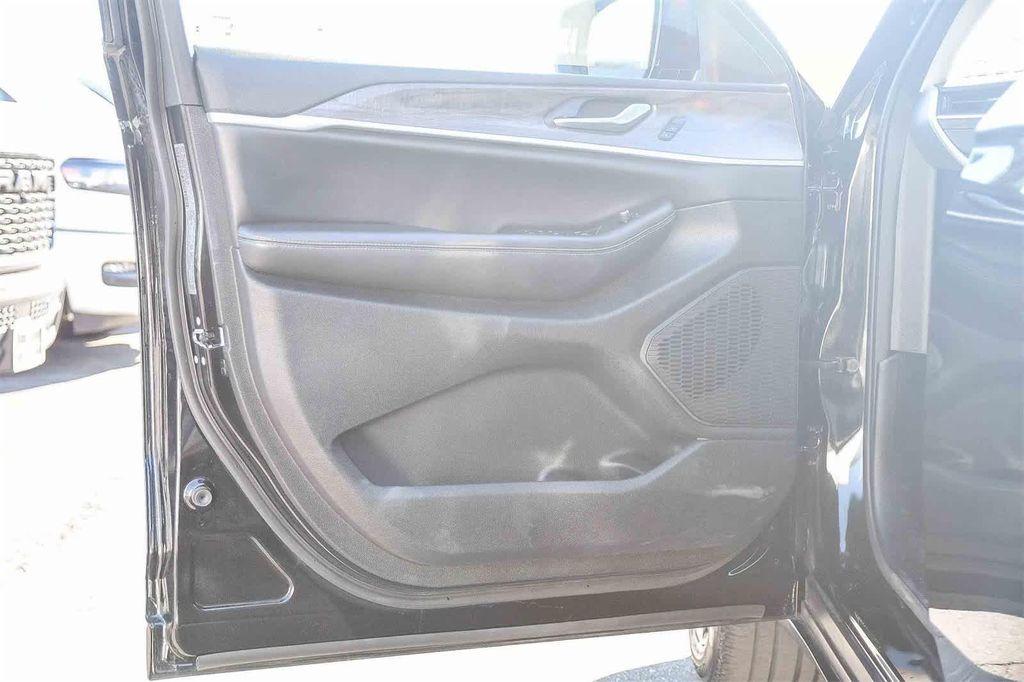 used 2023 Jeep Grand Cherokee car, priced at $29,972