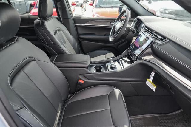 new 2025 Jeep Grand Cherokee car, priced at $45,532