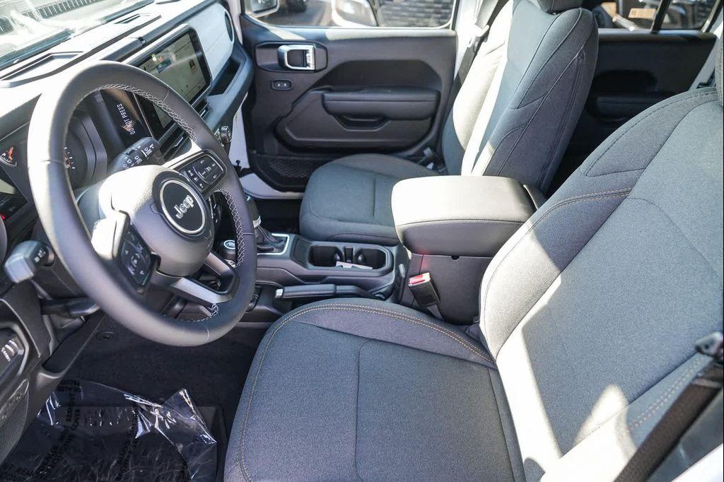 new 2026 Jeep Wrangler car, priced at $44,688