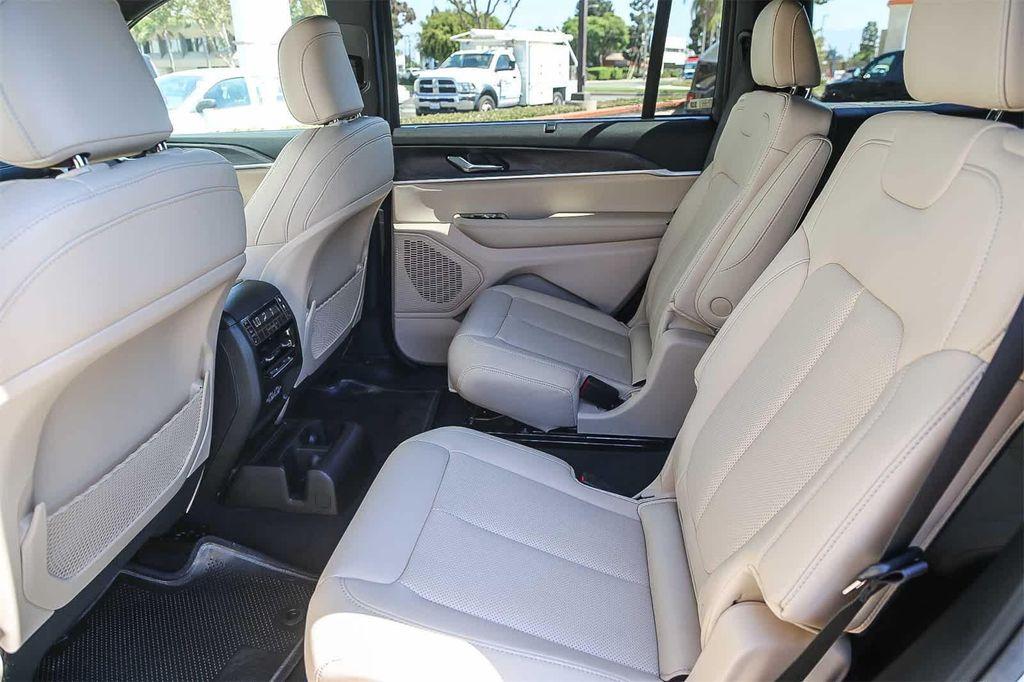 new 2025 Jeep Grand Cherokee L car, priced at $47,665