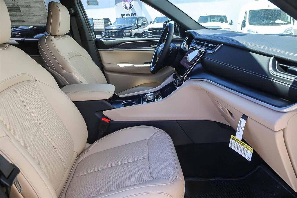 new 2025 Jeep Grand Cherokee L car, priced at $47,665