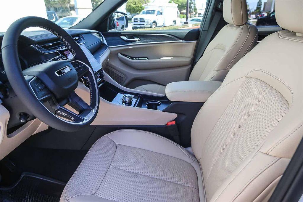 new 2025 Jeep Grand Cherokee L car, priced at $47,665