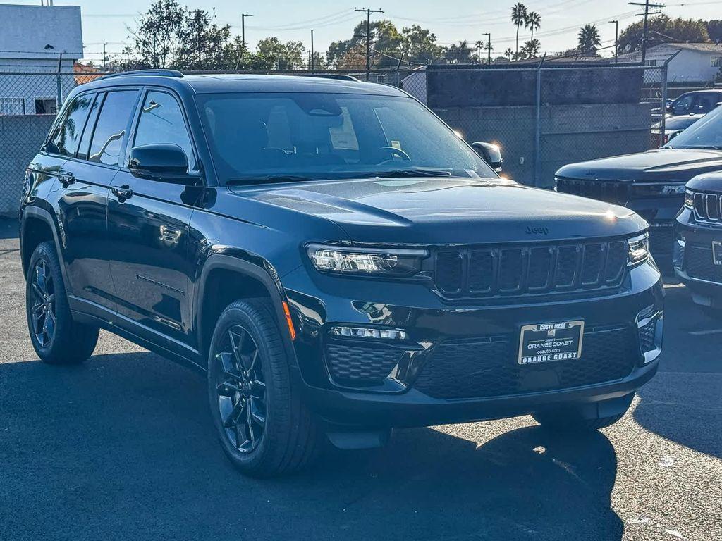 new 2025 Jeep Grand Cherokee car, priced at $47,823