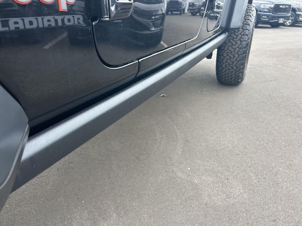 used 2022 Jeep Gladiator car, priced at $35,899