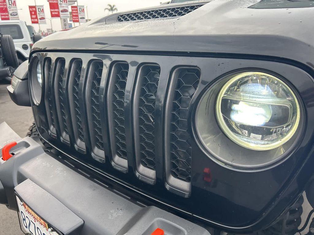 used 2022 Jeep Gladiator car, priced at $35,899