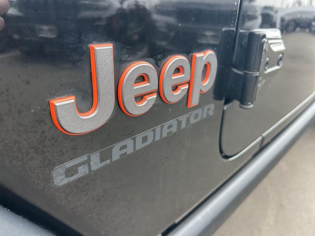 used 2022 Jeep Gladiator car, priced at $35,899