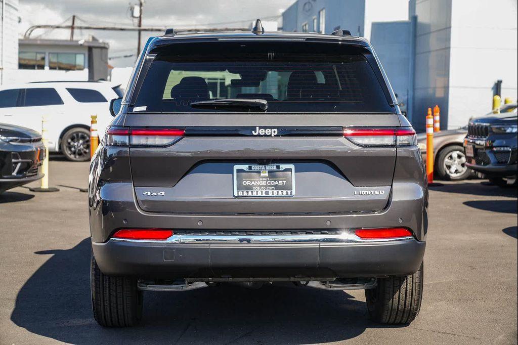 new 2025 Jeep Grand Cherokee car, priced at $41,760