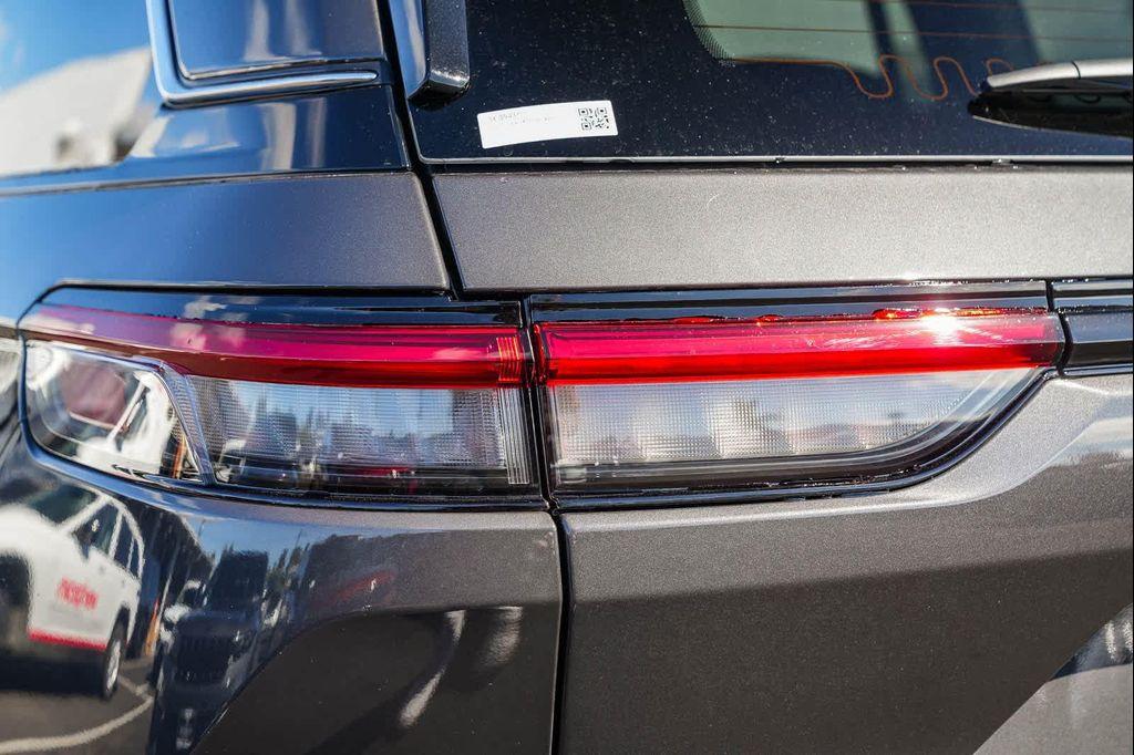 new 2025 Jeep Grand Cherokee car, priced at $41,760