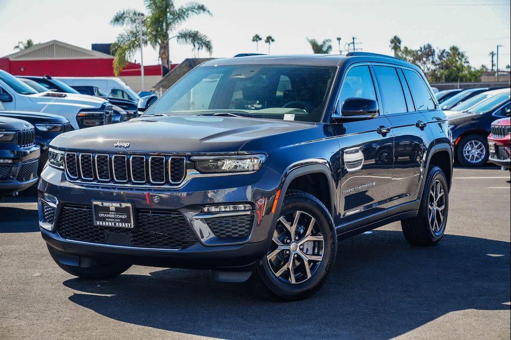 new 2025 Jeep Grand Cherokee car, priced at $41,760
