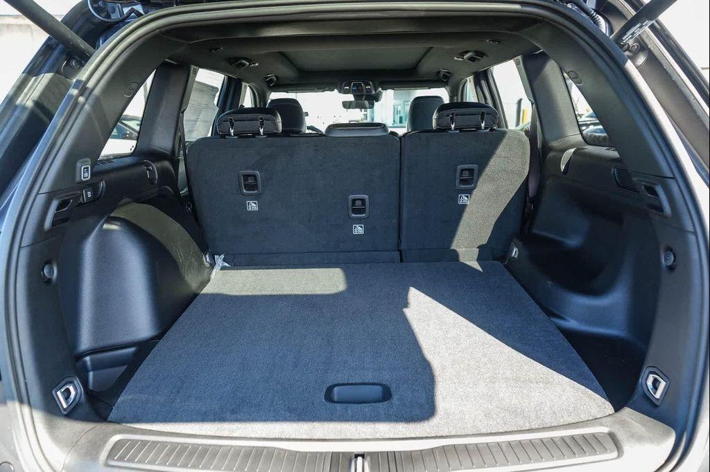 new 2025 Jeep Grand Cherokee car, priced at $41,760