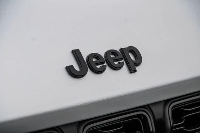 new 2025 Jeep Grand Cherokee car, priced at $43,992