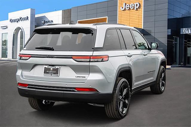 new 2025 Jeep Grand Cherokee car, priced at $43,992