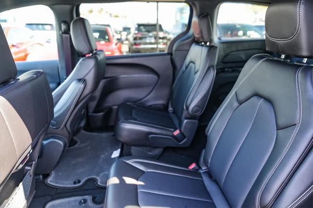 new 2025 Chrysler Pacifica car, priced at $39,920