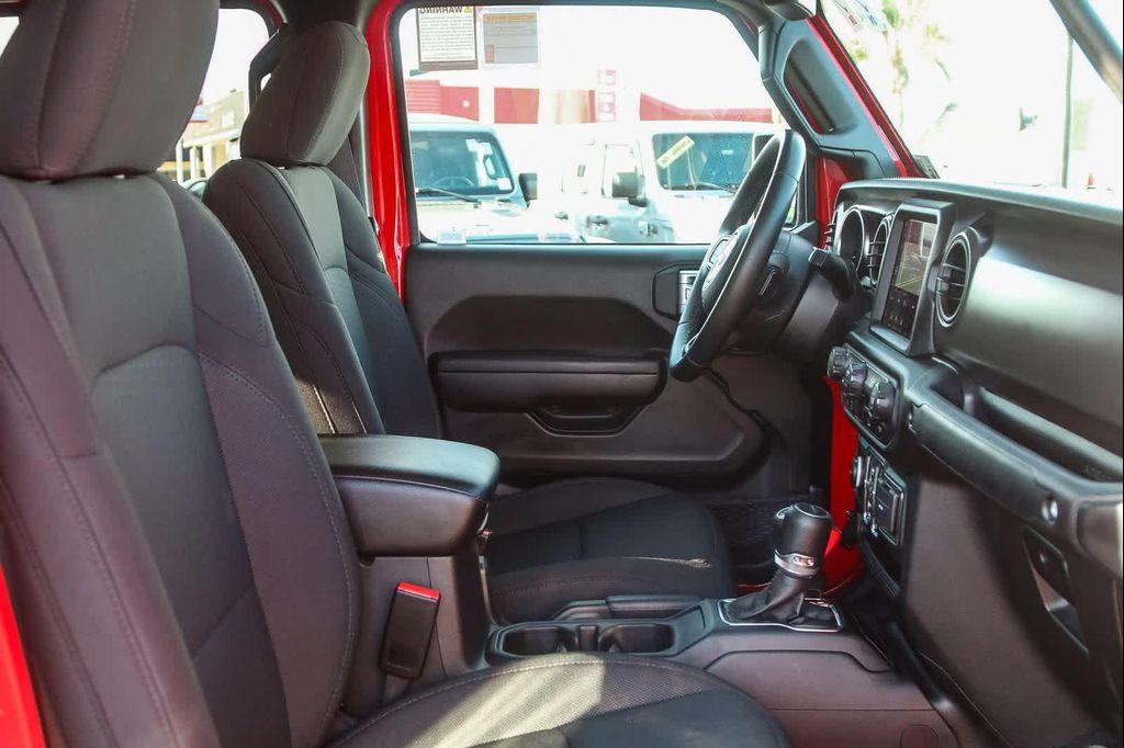 used 2022 Jeep Gladiator car, priced at $33,000