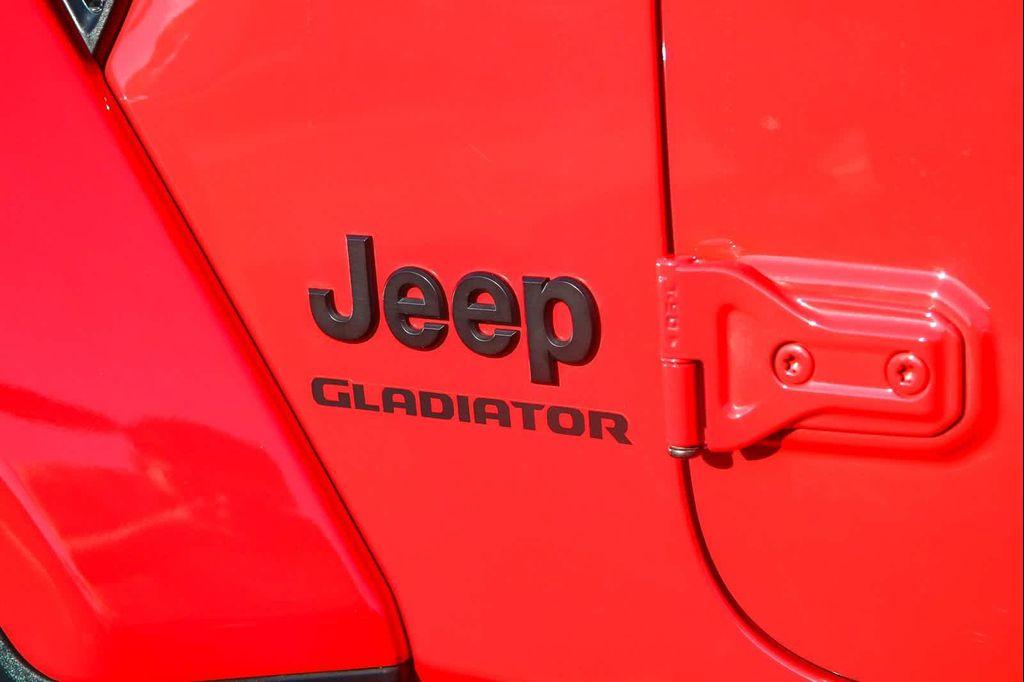 used 2022 Jeep Gladiator car, priced at $33,000