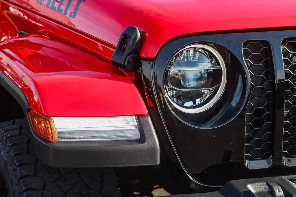 used 2022 Jeep Gladiator car, priced at $33,000