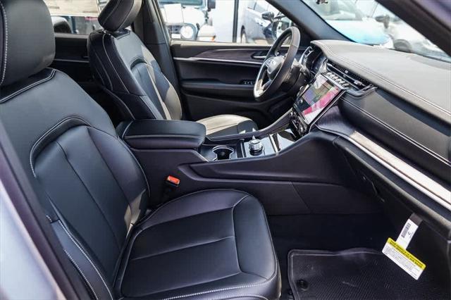new 2025 Jeep Grand Cherokee L car, priced at $45,272
