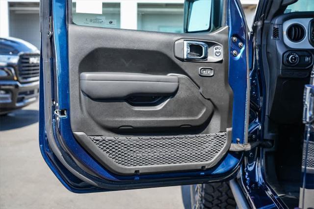 new 2025 Jeep Gladiator car, priced at $49,185