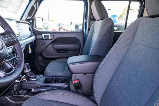 new 2025 Jeep Gladiator car, priced at $49,185
