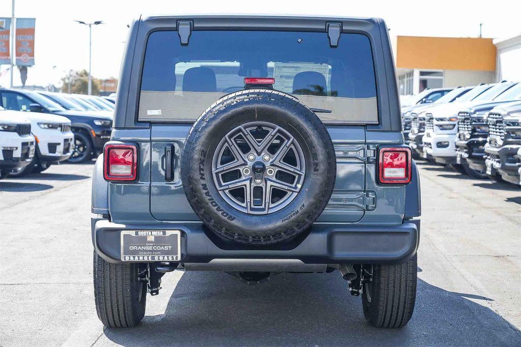 new 2025 Jeep Wrangler car, priced at $42,525