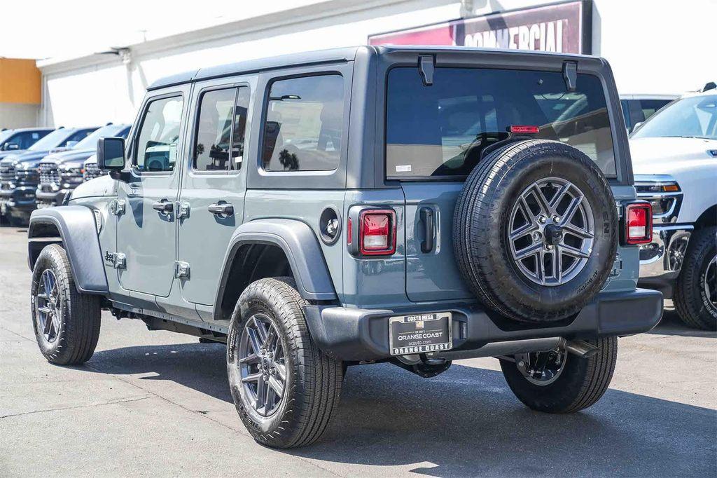 new 2025 Jeep Wrangler car, priced at $42,525
