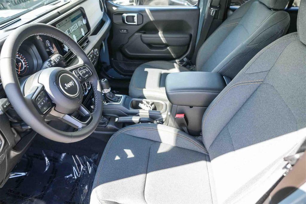 new 2025 Jeep Wrangler car, priced at $42,525