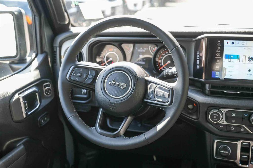 new 2025 Jeep Wrangler car, priced at $42,525