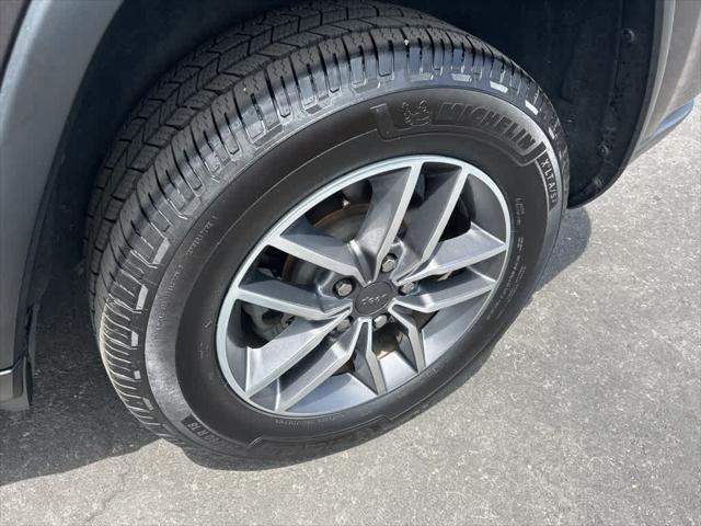 used 2020 Jeep Grand Cherokee car, priced at $22,991