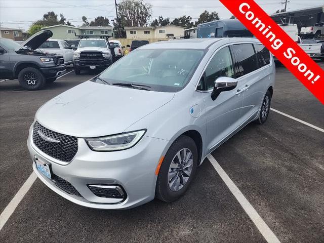 used 2023 Chrysler Pacifica Hybrid car, priced at $29,978