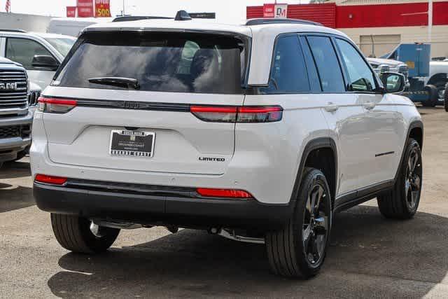 new 2024 Jeep Grand Cherokee car, priced at $44,925