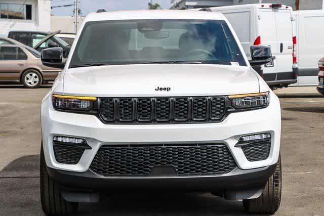 new 2024 Jeep Grand Cherokee car, priced at $44,925