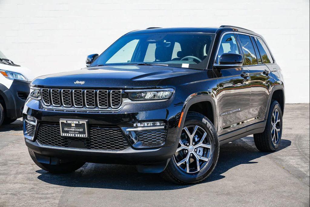 new 2025 Jeep Grand Cherokee car, priced at $41,835