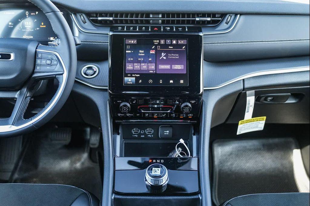 new 2025 Jeep Grand Cherokee car, priced at $34,480