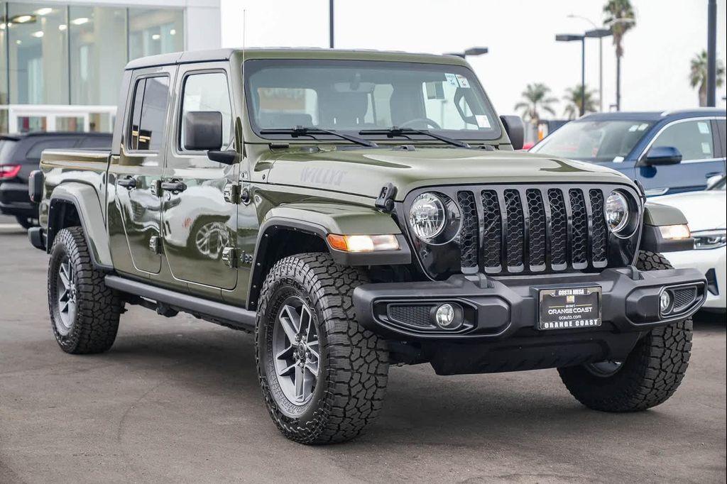 used 2021 Jeep Gladiator car, priced at $33,654