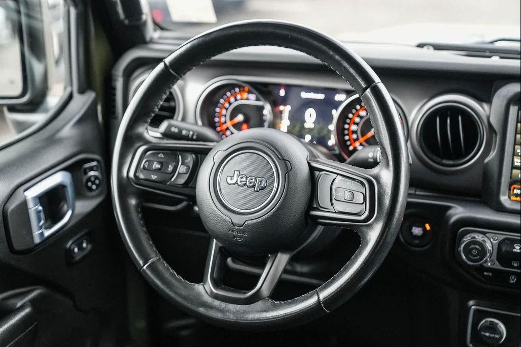 used 2021 Jeep Gladiator car, priced at $33,654