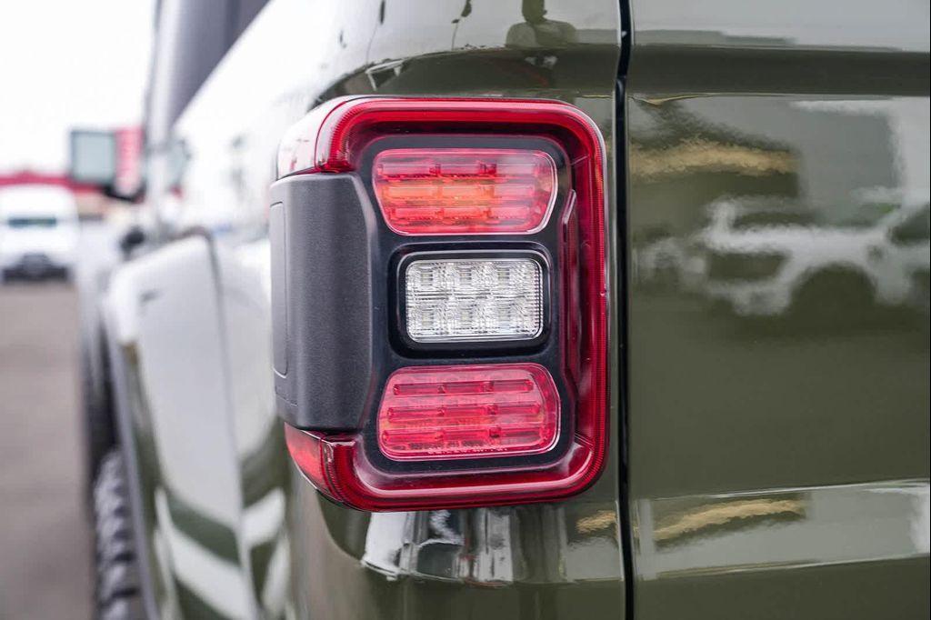 used 2021 Jeep Gladiator car, priced at $33,654