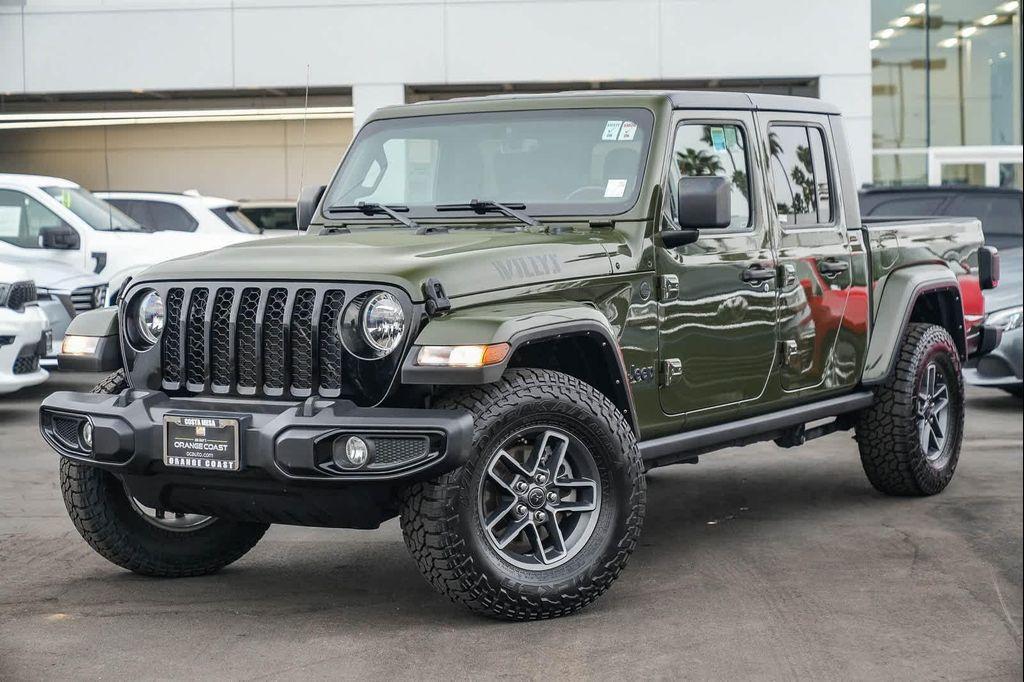 used 2021 Jeep Gladiator car, priced at $33,654