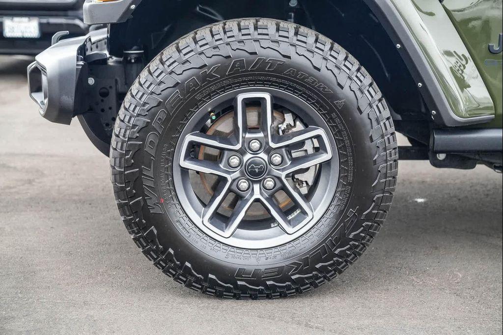 used 2021 Jeep Gladiator car, priced at $33,654