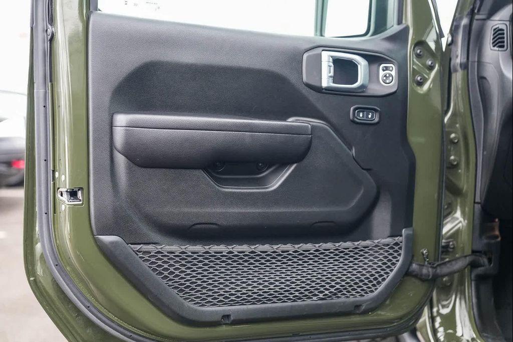 used 2021 Jeep Gladiator car, priced at $33,654