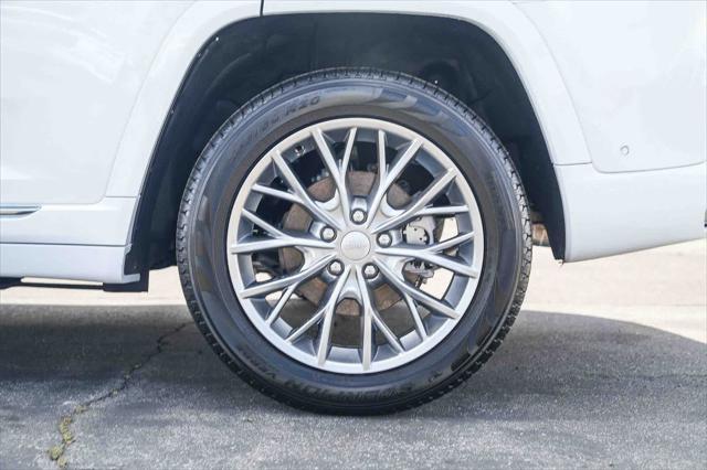 new 2025 Jeep Grand Cherokee car, priced at $48,705