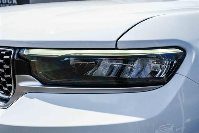new 2025 Jeep Grand Cherokee car, priced at $48,705