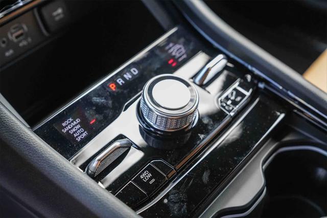 new 2025 Jeep Grand Cherokee car, priced at $48,705