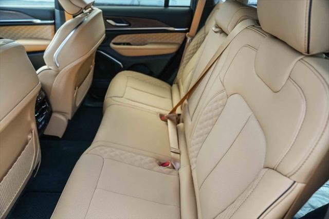 new 2025 Jeep Grand Cherokee car, priced at $48,705